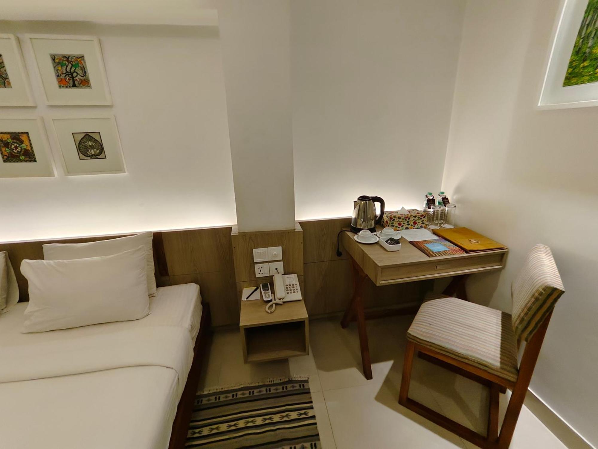 Hotel Nandini Dhaka Bagian luar foto