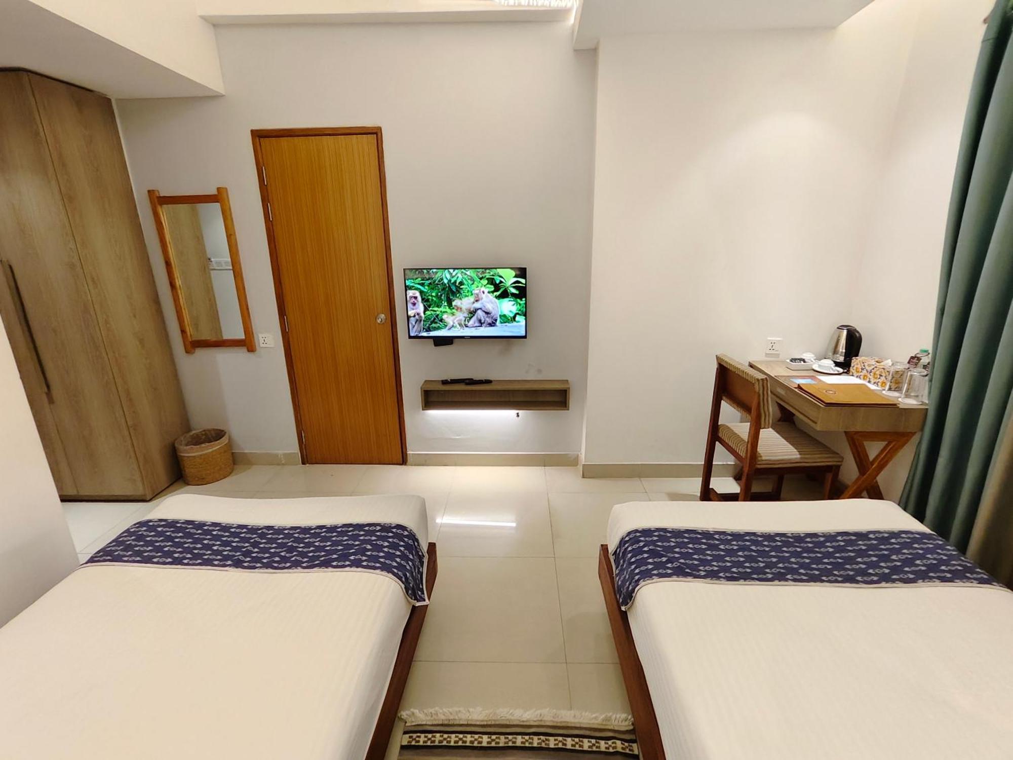 Hotel Nandini Dhaka Bagian luar foto
