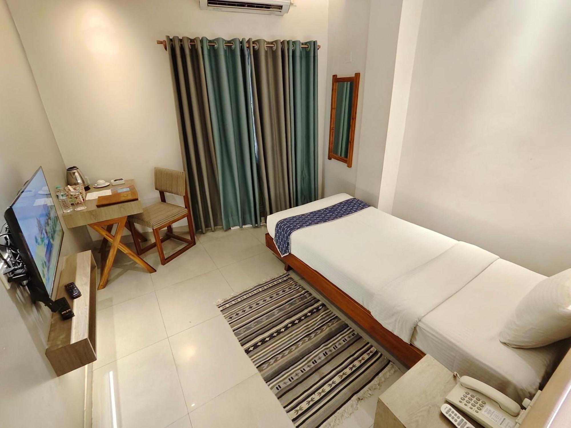 Hotel Nandini Dhaka Bagian luar foto