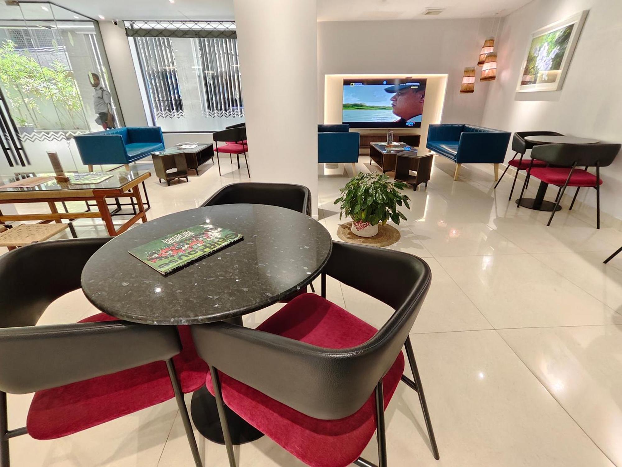 Hotel Nandini Dhaka Bagian luar foto