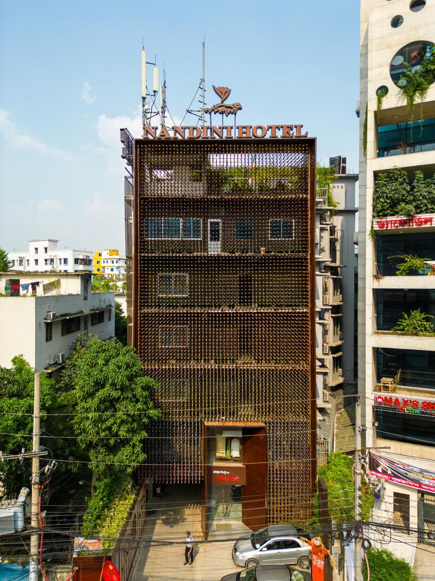 Hotel Nandini Dhaka Bagian luar foto